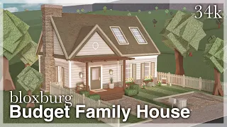 Bloxburg - Budget Family House Speedbuild (exterior)