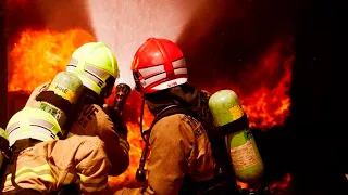 'Mega blaze' forms as NSW bushfire crisis worsens
