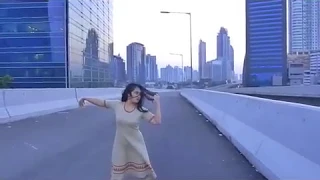 The Bride on the Megapolitan Bridge