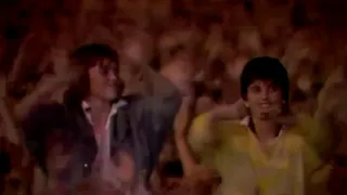 Radio Ga Ga - Queen Live at Wembley Stadium 1986