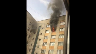 В Калуге на ул. Плеханова горит общежитие