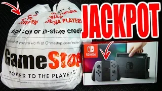 CRAZY DUMPSTER JACKPOT!!! Gamestop Dumpster Dive Night #757