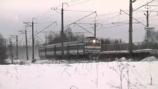 Дизель-поезд ДР1А-225 на о.п. Парила / DR1A-225 DMU at Parila stop