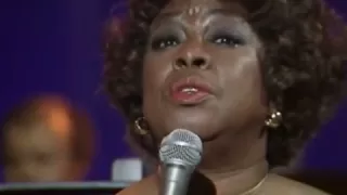 Sarah Vaughan sings Send in the Clowns