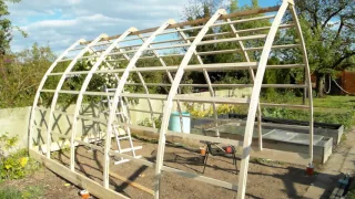 Gothic Arch Greenhouse -sneak-