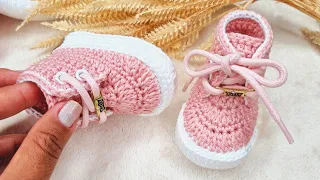 Sapatinho Unissex no Fio Amigurumi - Recém Nascido - 8 cm/Easy and quick to weave baby shoes