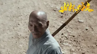 Kung Fu Movie! The Unknown Sweeper Monk Turns Out to be the NO.1 Master of the World.