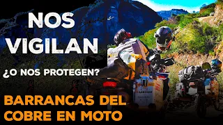 Nos VIGILAN en las BARRANCAS del COBRE. Quizá nos PROTEGEN | S17/E08 | EL MUNDO EN MOTO SINEWAN