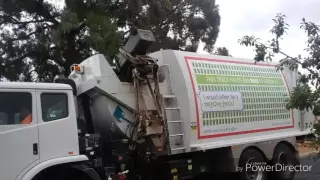 EPIC GARBAGE TRUCK FAIL!!!
