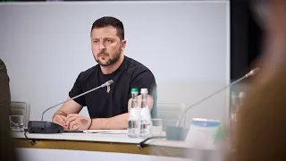 Зеленський провів засідання Конгресу місцевих та регіональних влад в Івано-Франківську