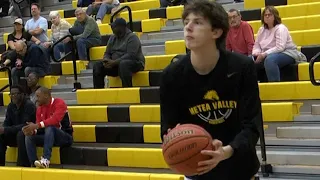 Metea Valley boys basketball gets past Naperville North for a DVC win