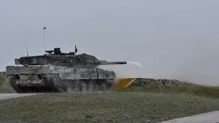 BATTLE TANKS LEOPARD 2A5 • M1A2 ABRAMS IN ACTION | LIVE FIRE