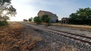 Tren de Balasto dirección Llerena, Estación de Usagre-Bienvenida, mayo de 2022.