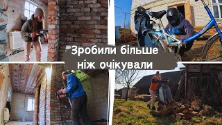 Прибираємо цеглу з подвір'я || Закінчуємо розведення світла у будинку  || Зварюємо велосипед