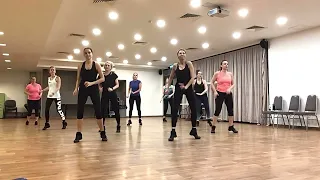 BodyBallet&Fitness-Juratsek Julianna 2022.Január 3. Óra részlet!