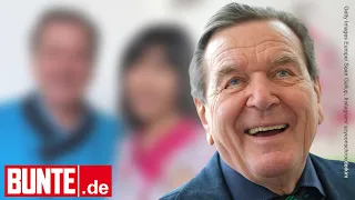 Gerhard Schröder - Vom Kanzleramt auf die Laufstege der Welt? Er zeigt sich in Traditionstracht