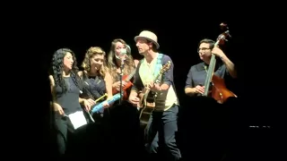 Jason Mraz featuring Raining Jane - Hello, You Beautiful Thing (live)