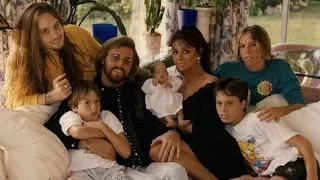 BARRY GIBB FAMILY