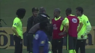 Neymar visits Brazil team in training