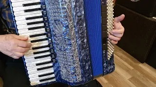 Akordeon , Accordion, Fisarmonica Piatanesi 8'8'8 musette.