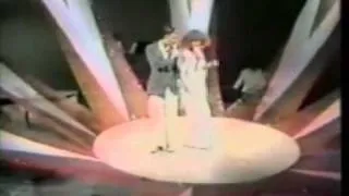 David Bowie - Cher Show 23.11.1975 - Young Americans Medley (with Cher).avi