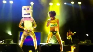 Sexy and I Know It - LMFAO Barcelona live - 2012 Tour