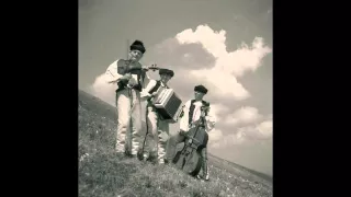 Ján Ambróz - Hore tým Telgártom; Počkaj ma, šuhajko (Slovak Folk Songs)