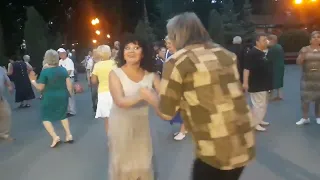 А первое слово дороже второго!!!💃🌹Танцы в парке Горького!!!💃🌹Харьков 2021