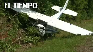 Conductor logra grabar accidente de avioneta en plena autopista | EL TIEMPO