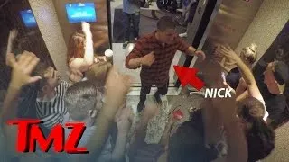 Nick Jonas Raging with a Bachelorette!! In a Vegas Elevator, Baby | TMZ