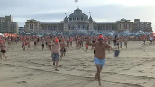 Dutch swimmers brave freezing North Sea for New Year | AFP