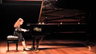 Nastasja Češnjevar Ušumović - Bach Little Prelude BWV 936 in D major
