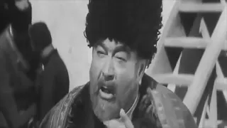 Axırıncı aşırım (film, 1971).O şura hökuməti bizdən qorxur