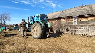 Перегнал трактор Т-40АМ в деревню , подготовил ульи к заселению пчелами , сезон в разгаре . 8 .