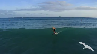 Foil Surfing   3 waves in Waikiki