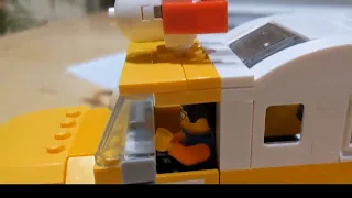 Building the Pizza Planet Truck (Lego moc)