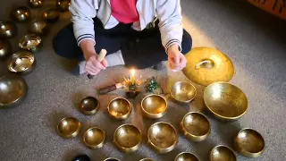 Тибетские поющие чаши Поющая чаша для медитаций Поющие чаши слушать Купить поющие чаши Звукотерапия