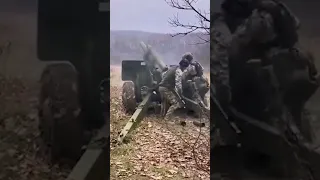 Vintage M101 Howitzers in Action in Ukraine