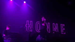 HONNE - Woman / HONNE Live in Seoul, Korea