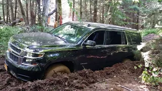 Chevrolet Tahoe - Snow Drift & Off-road Burnout Drag Race