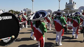 Hay que verlo! Un gran viaje fascinante con la orquesta mexicana en VDNH. Festival"torre Spasskaya".