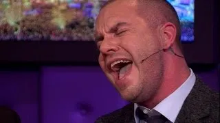 Jeroen herhaalt huzarenstukje The Passion - RTL LATE NIGHT