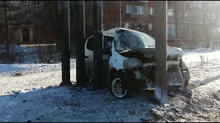 Женщина-водитель устроила Дтп на ровном месте: Момент столкновения