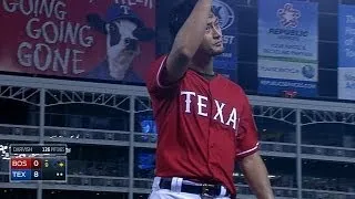 BOS@TEX: Darvish take no-hitter into the 9th inning