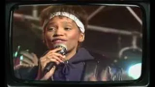 Whitney Houston - How will I know 1985