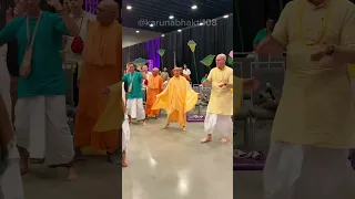 Sacred Bliss: Radhanath Swami and Vaisesika Prabhu Ecstatic Dance Journey at Sadhu Sanga 2023 #viral