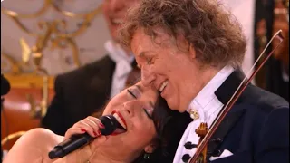 André Rieu mit Dorona Alberti (Those were the Days, It’s raining men, We are the world) Maastricht