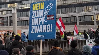 Corona Demo vor dem 🇦🇹 Landhaus in Bregenz (2) 28.01.2022 🇦🇹