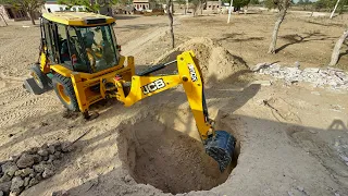 JCB 3Dx machine is going to dig a new circular 10*10 septic tank in the village #jcbvideo