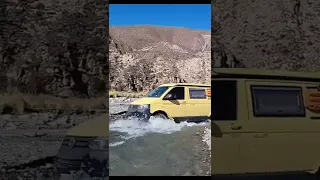 VW T5 4x4🛺 - The river road to Las Papas: with our 4x4 Offroad Bulli in Argentina #shorts